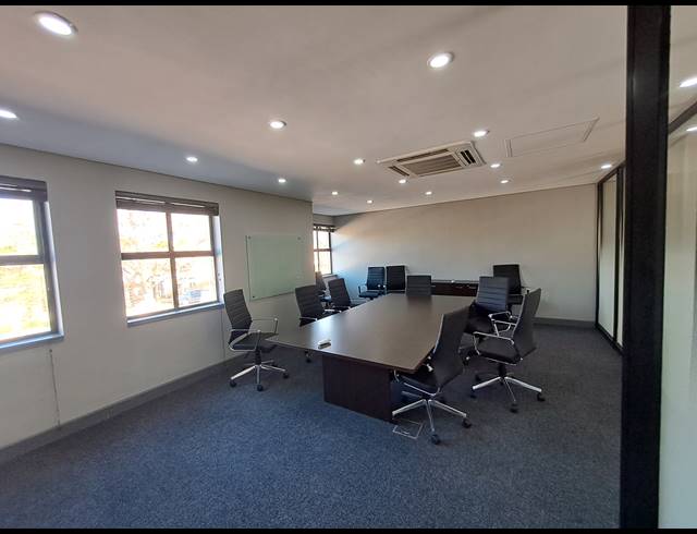 270M² OFFICE TO LET IN DUNKELD WEST